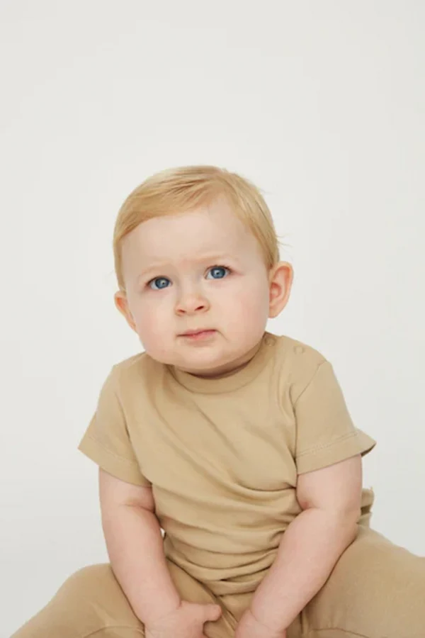 kortaermettshirt04_oat Kortærmet t-shirt på baby