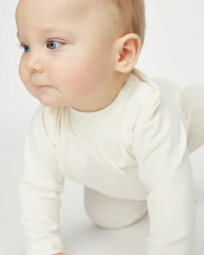 Langærmet t-shirt på baby